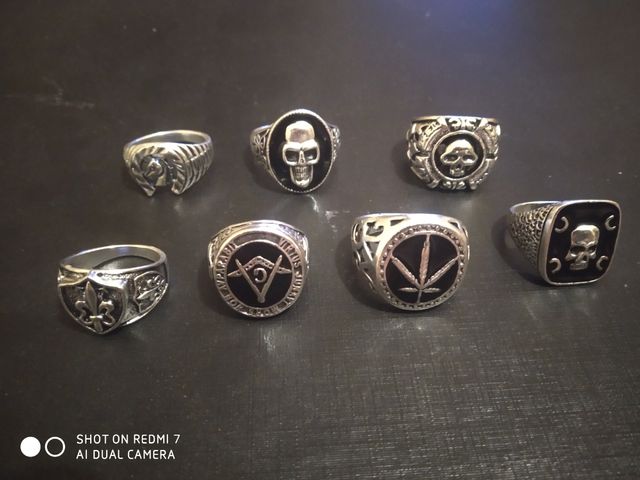 anillo de calaveras 5€ cada uno