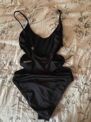 BAÑADOR ABERTURAS ZARA