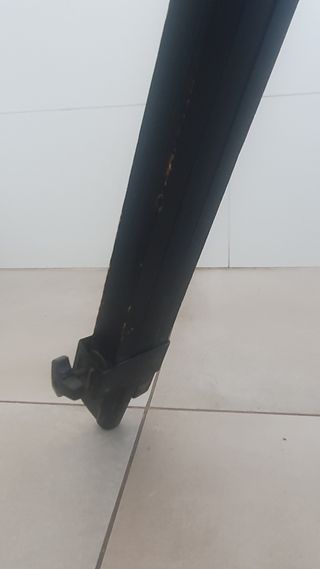 Trípode telescopio antiguo plegable