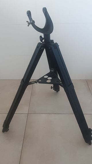 Trípode telescopio antiguo plegable