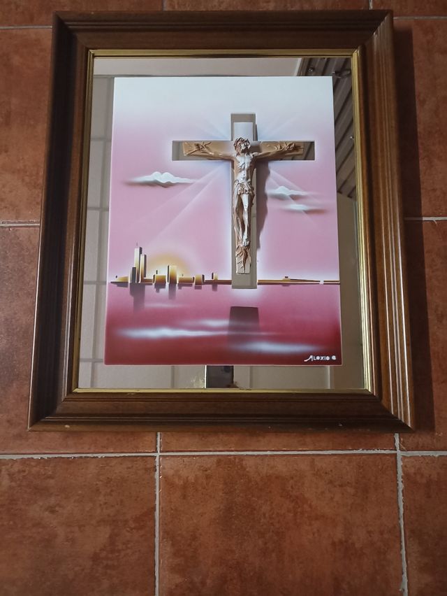 cuadro de Cristo en la cruz con marco de madera 50