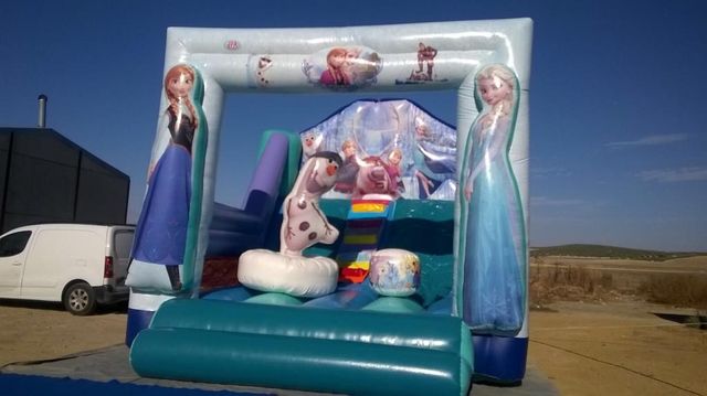 Alquiler mobiliario y atracciones para eventos