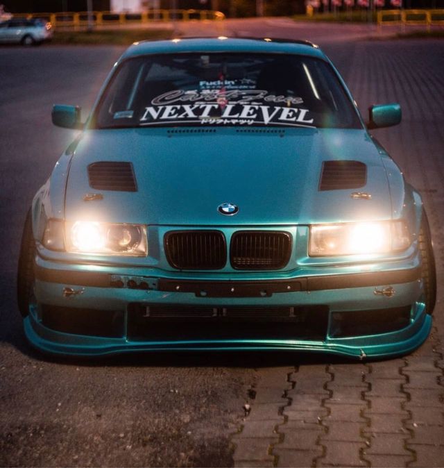 bmw e36 gt rejillas capo
