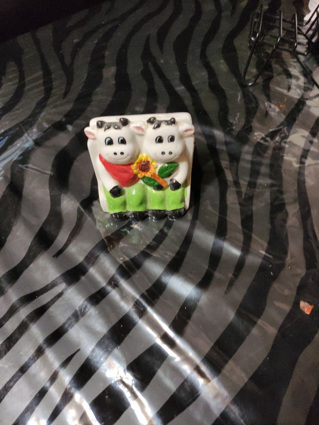 salero y salpimentero