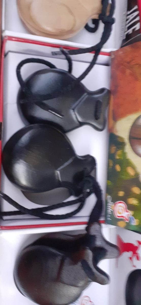 CASTAÑUELAS DE MADERA NUEVAS