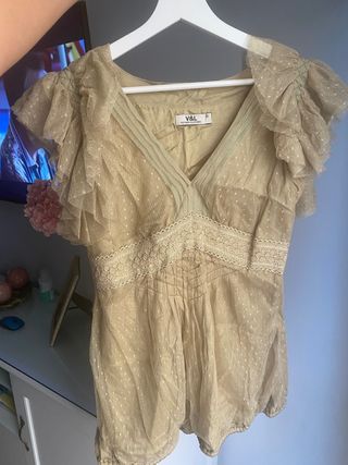 Vendo blusa fiesta de victorio & lucchino