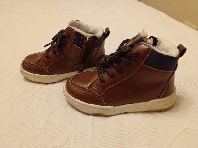 Botas niño talla 23