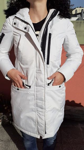 parka blanca y negra Redskins
