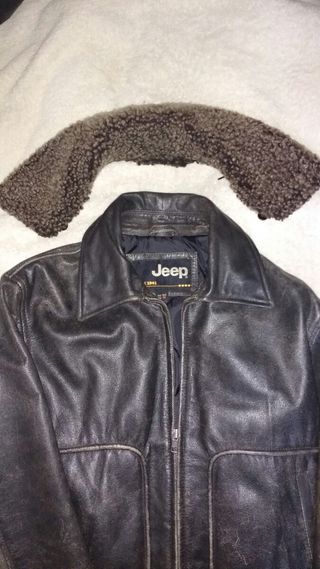 Cazadora marca Jeep de cuero.