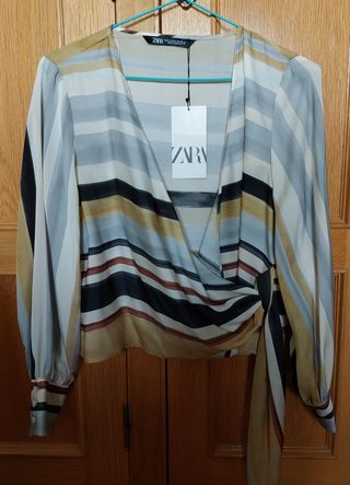 Camisa Zara mujer con etiqueta
