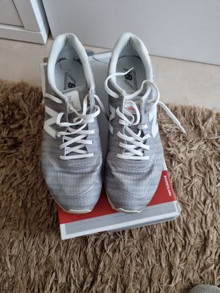 Tenis NB