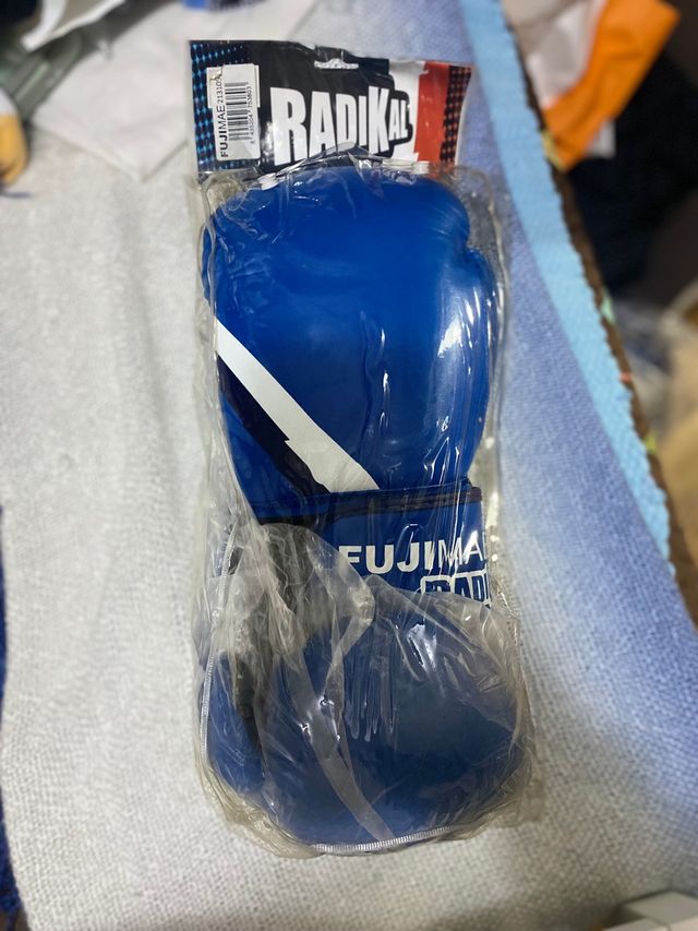 Guantes de boxeo Fuji Mae Radikal talla 14