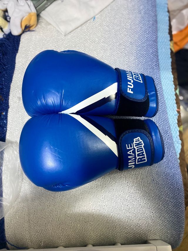 Guantes de boxeo Fuji Mae Radikal talla 14