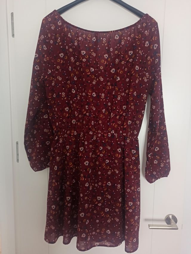 Vestido granate estampado flores