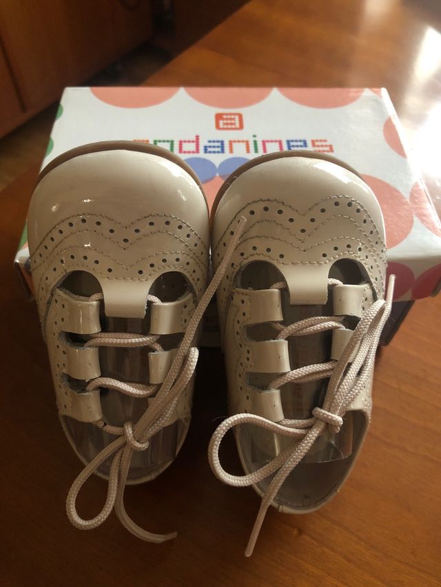Calzado bebe andarines numero 18
