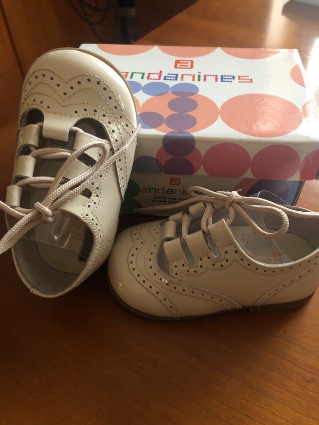 Calzado bebe andarines numero 18