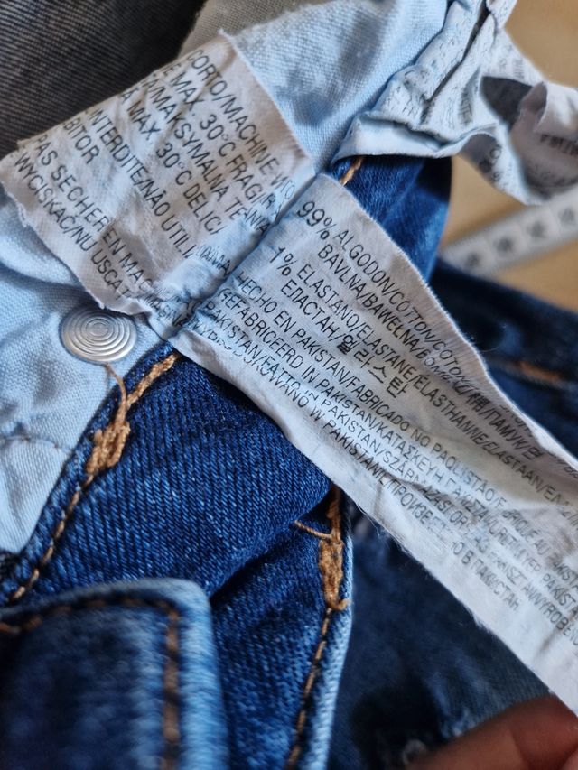 Jeans skinny strappati patchwork