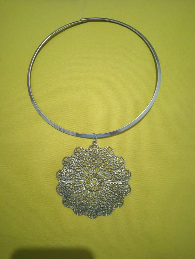 Gargantilla de bisutería 