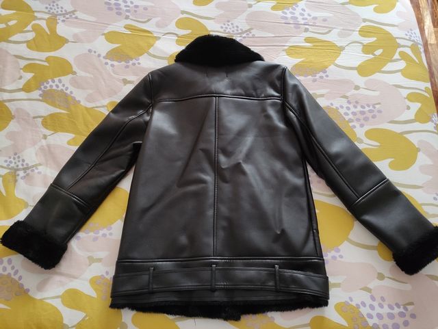 chaqueta negra invierno