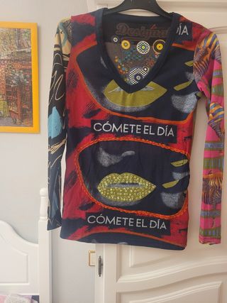 Camiseta marca Desigual