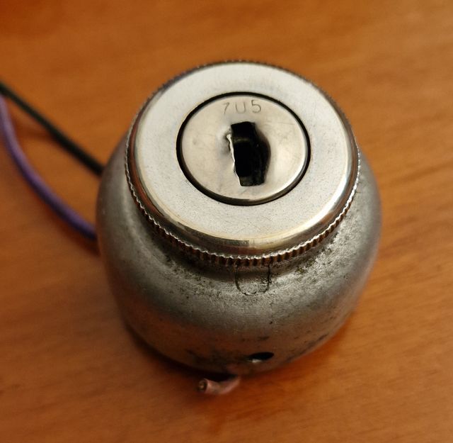 commutatore quadro + chiave FIAT Vespa Lambretta