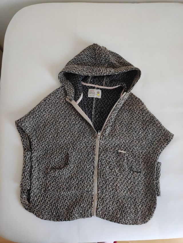 Capa niña Roberto Torretta, talla 4-5 años