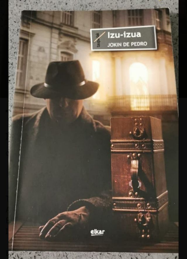 Izu-izua    IMPECABLE