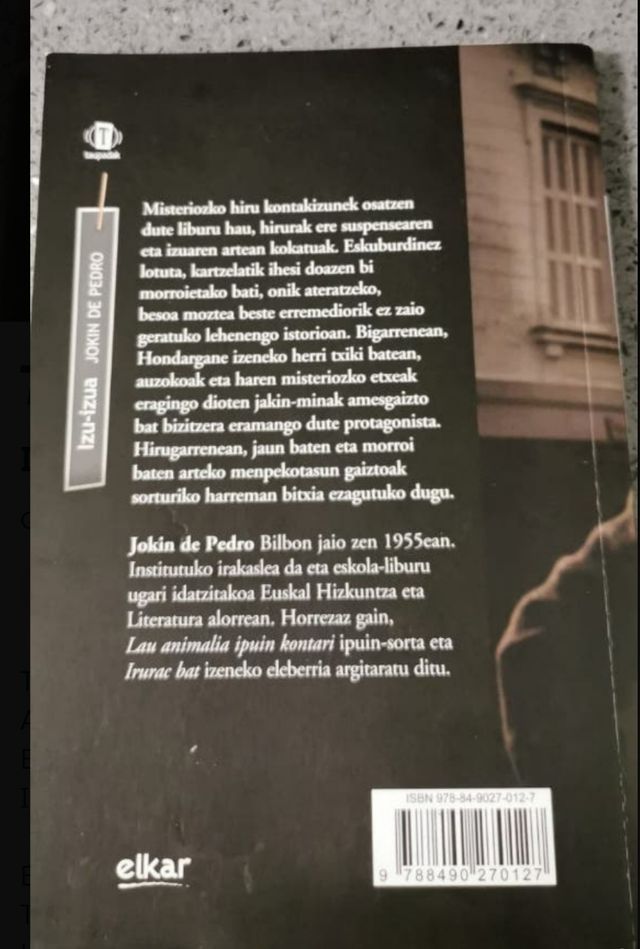 Izu-izua    IMPECABLE