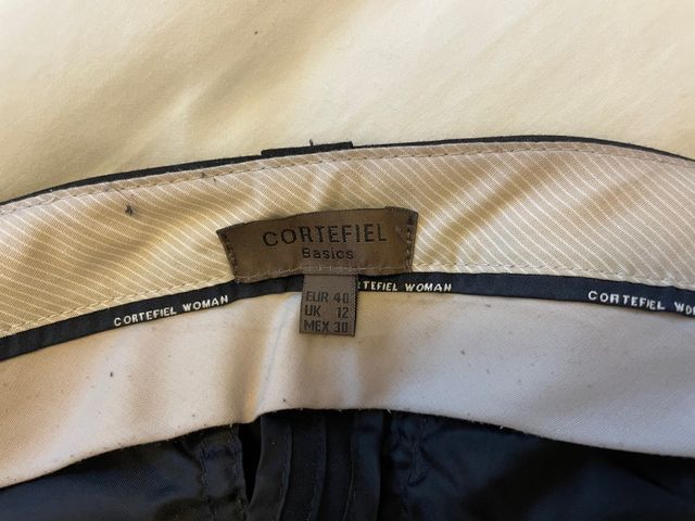 Pantalón negro ejecutiva Cortefiel T.40