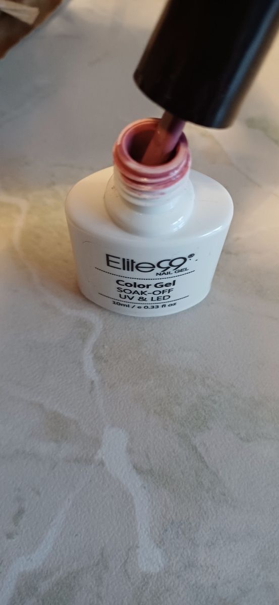 Smalti semipermanenti e lampada Uv