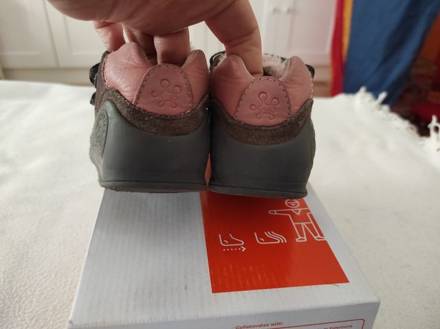 Botitas Biomecanics talla 22