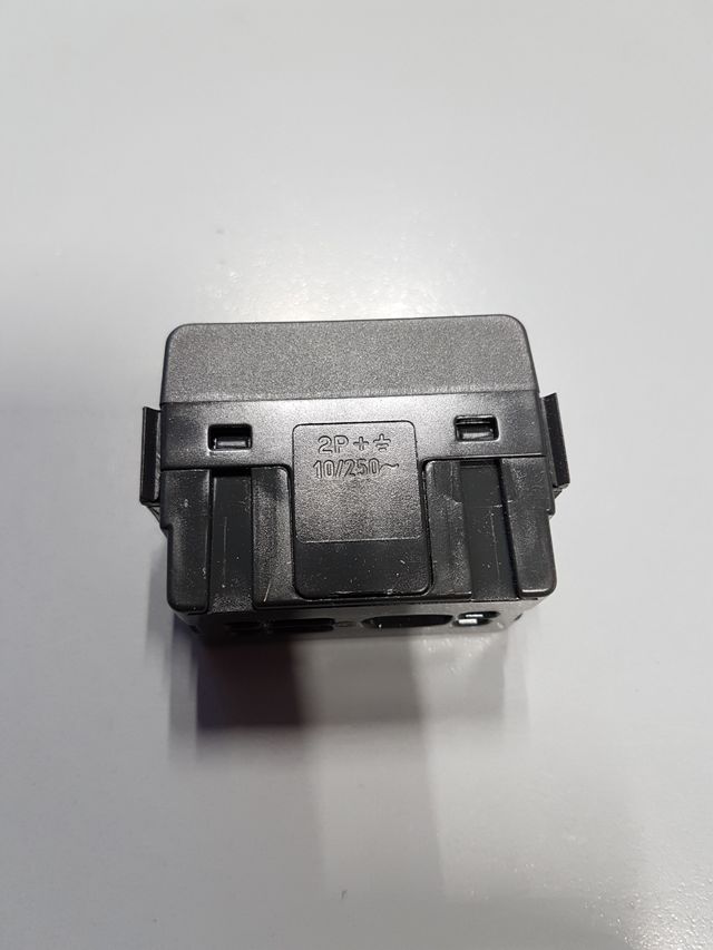 Presa standard italiano Gw30201