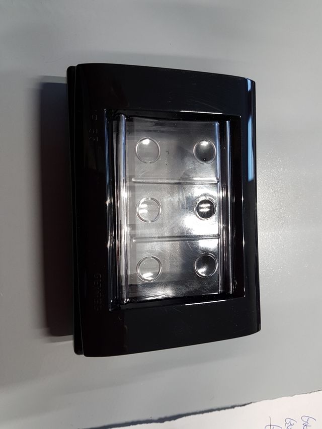 Placca stagna IP55 GW32462 nera