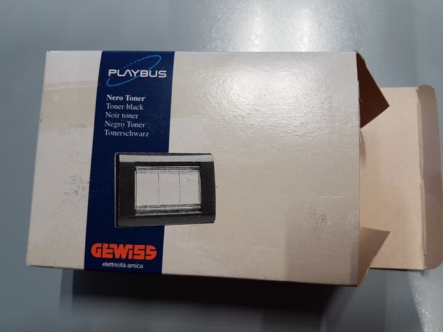 Placca stagna IP55 GW32462 nera