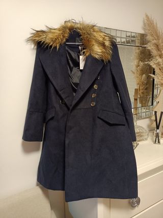 abrigo nuevo azul marino talla M/L  