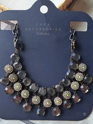 Collar brillantes Zara