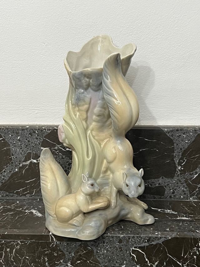 Jarrón vintage de porcelana de Miquel Requena.