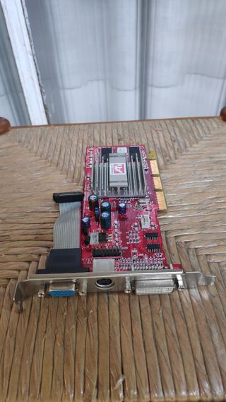 Tarjeta gráfica ATI RADEON 9200 SE 128MB