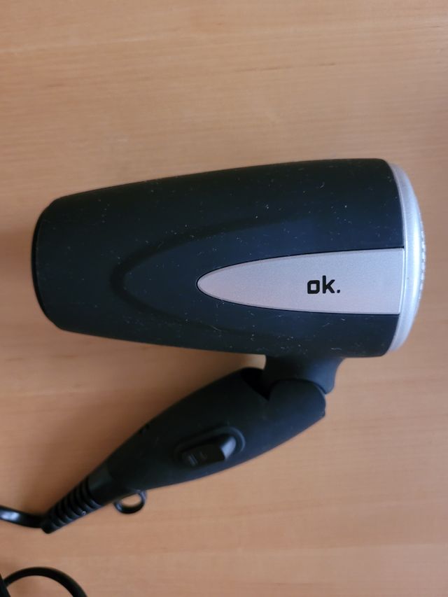 Secador de pelo pequeño y plegable