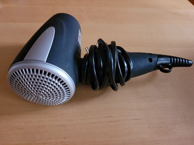 Secador de pelo pequeño y plegable