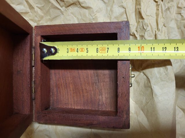 Caja madera con estrellas 