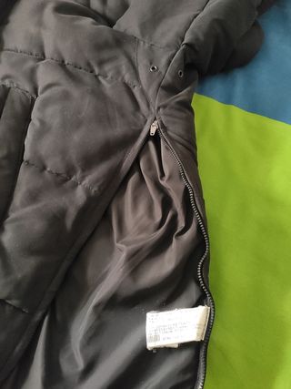 ABRIGO PLUMAS CANGURO NEGRO PULL&BEAR