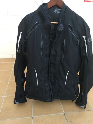 Chaqueta moto. 