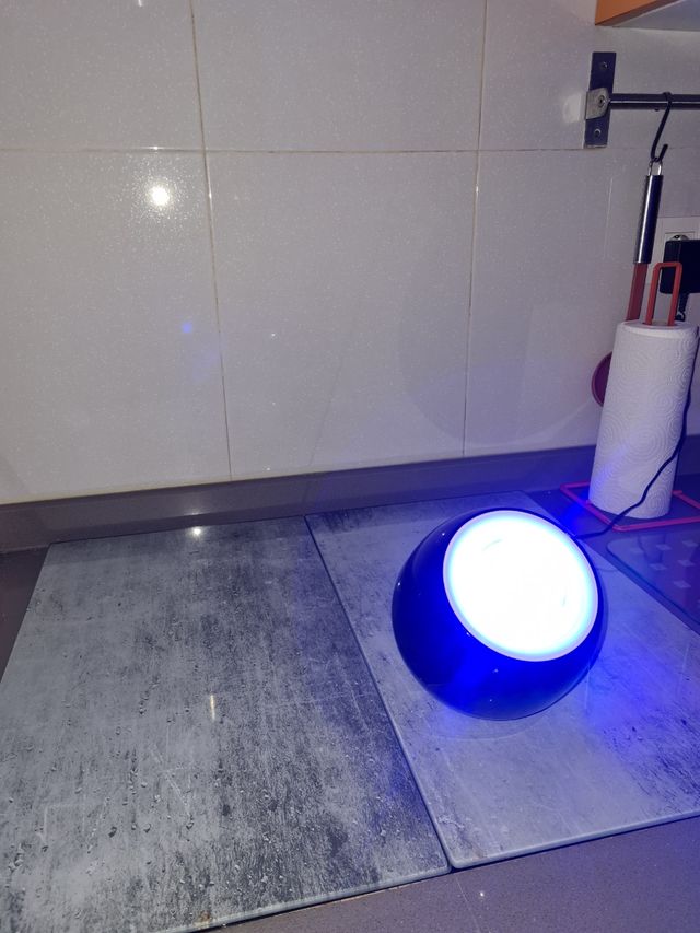 LÁMPARA CON LUCES DE COLORES