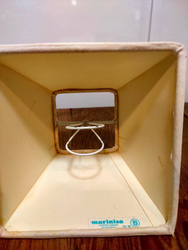 Dos pantallas para lámpara pequeña o para aplique