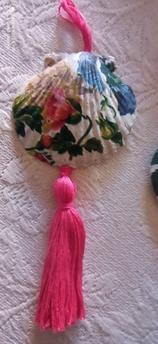 conchas decoradas a mano