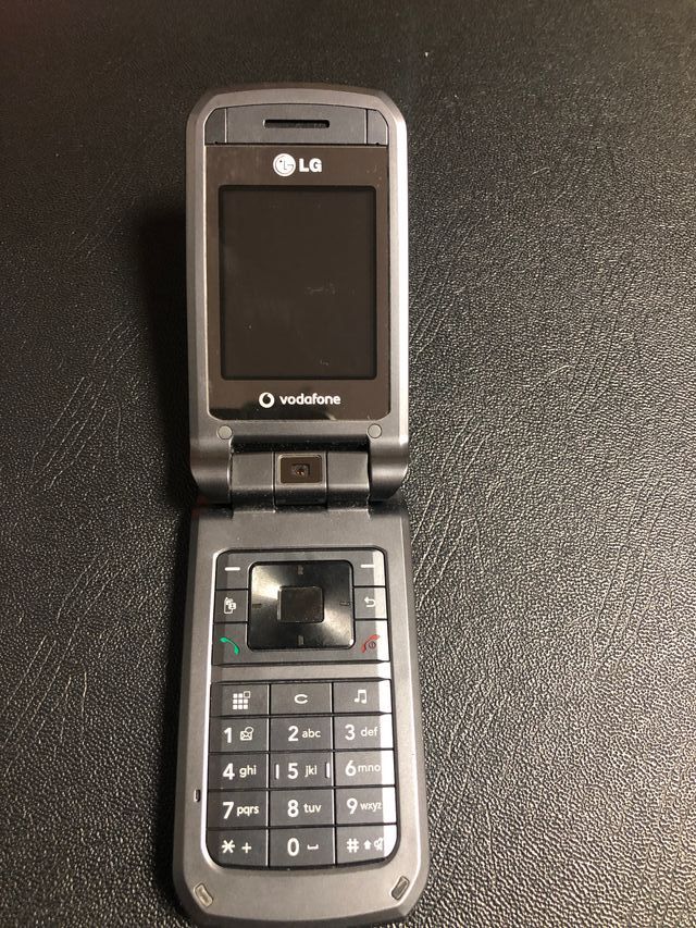 KU450 antiguo Vodafone vintage de segunda mano por 15 en Gijón en WALLAPOP