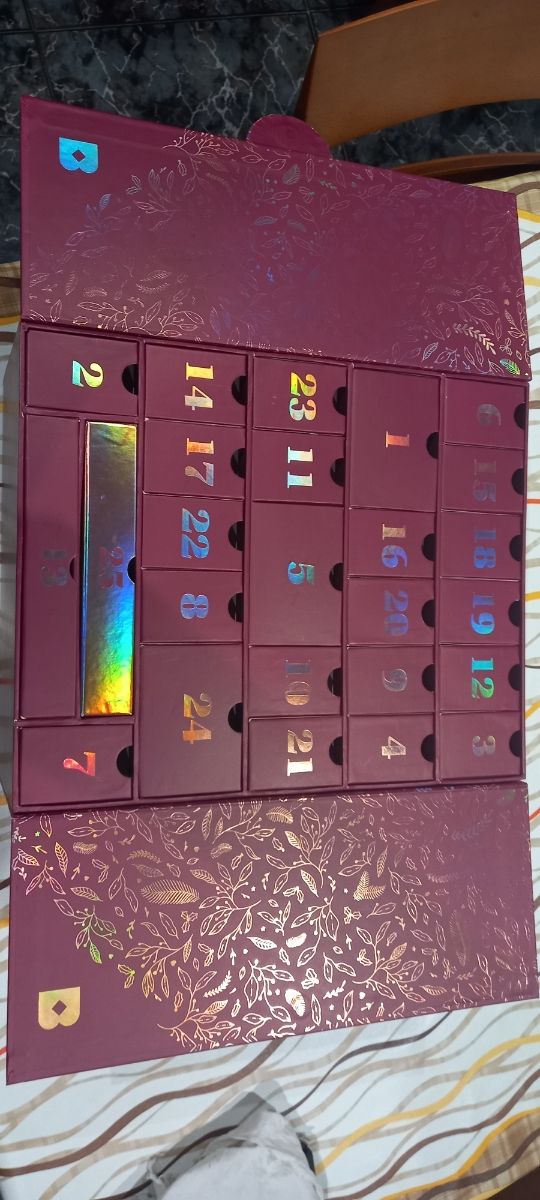 Caja calendario advierto Birchbox