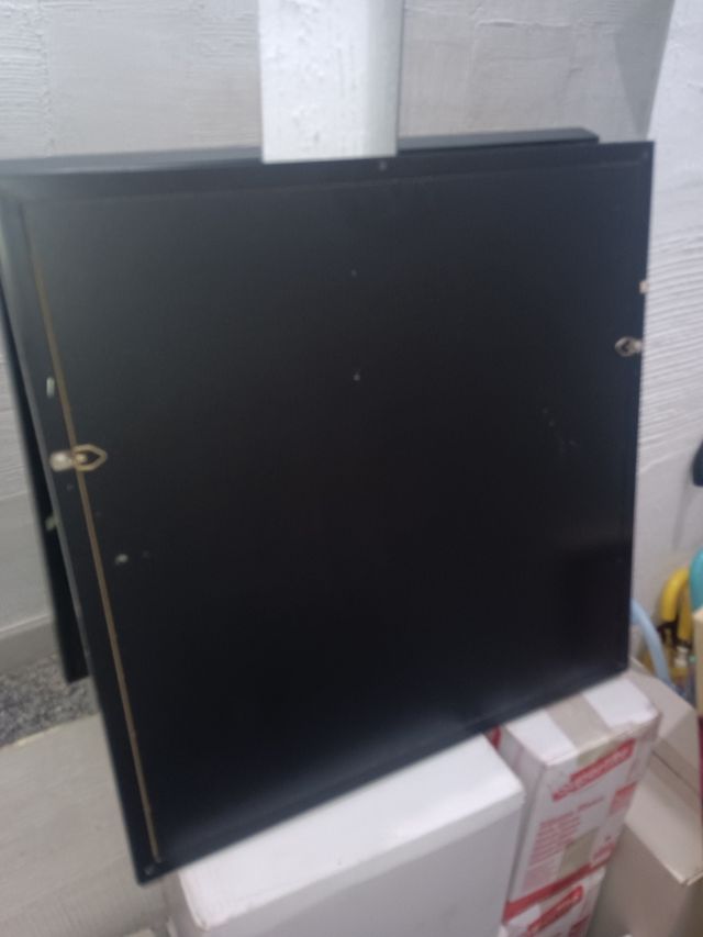 pareja de cuadros vidrio y marco de madera