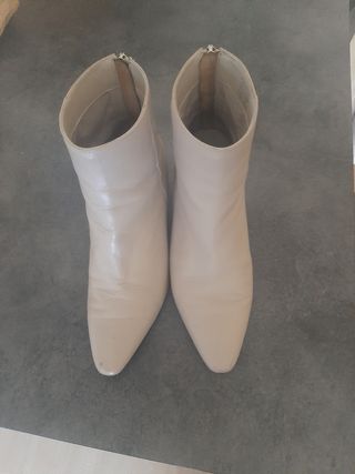 Botines de piel beig Mango T.38